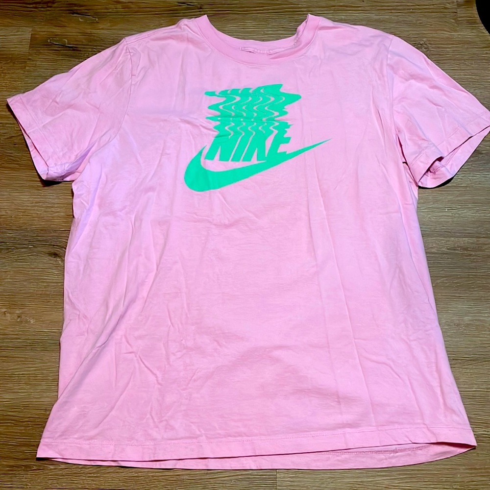 Pink Men’s Nike T-shirt